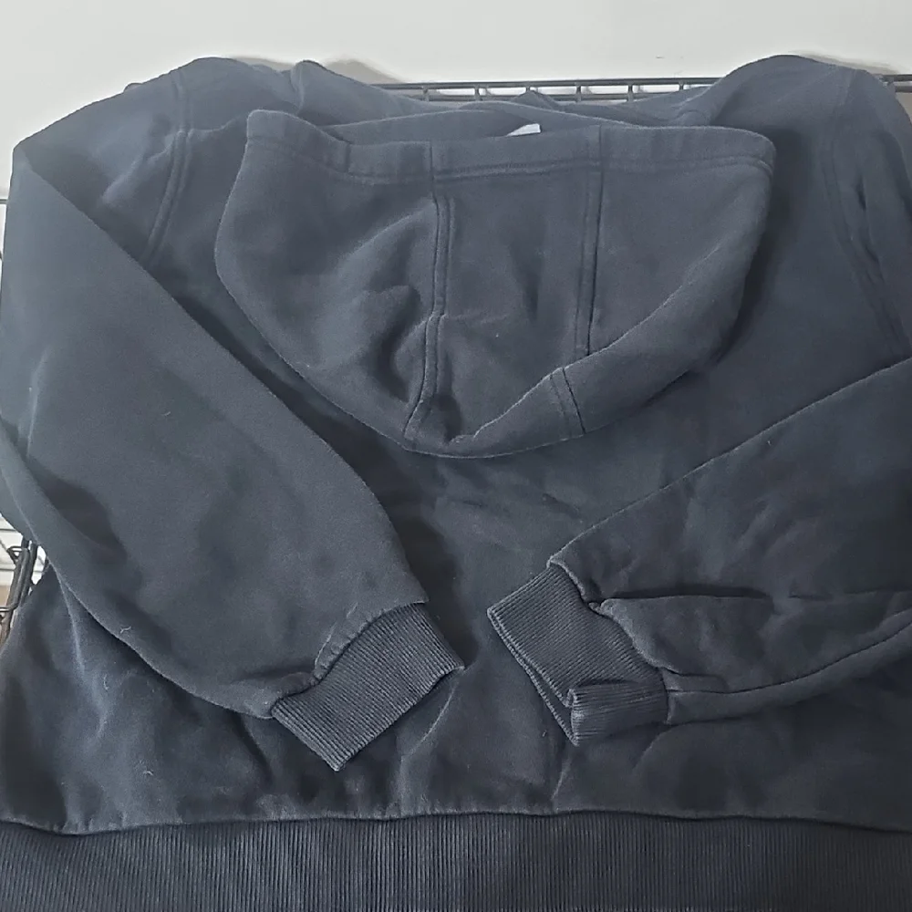 Nike Black Youth Hoodie with A Gold Swoosh - Picture 4 of 4